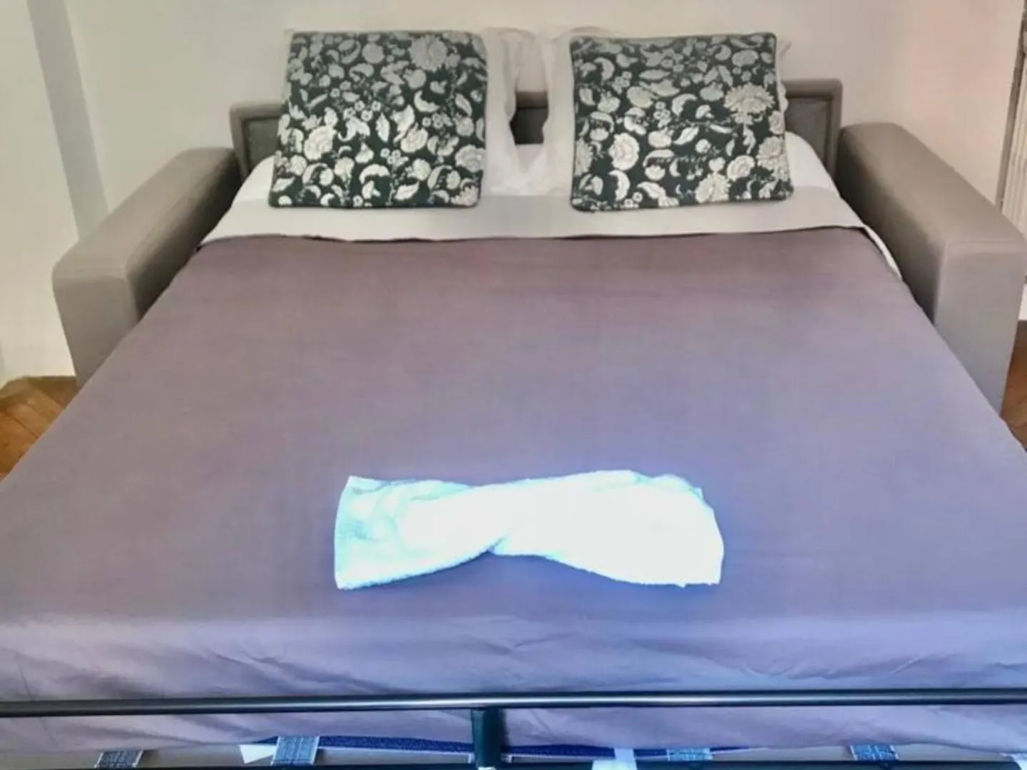 Studio Ideally Located Nice City Center Apartment