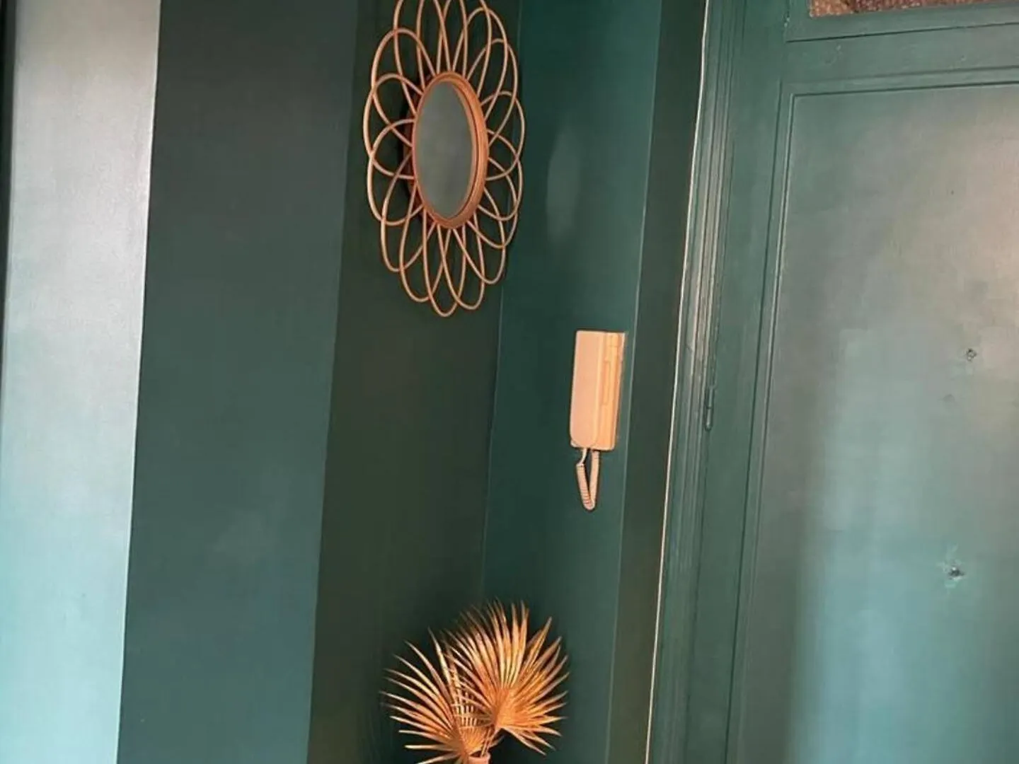 Studio Ideally Located Nice City Center Apartment